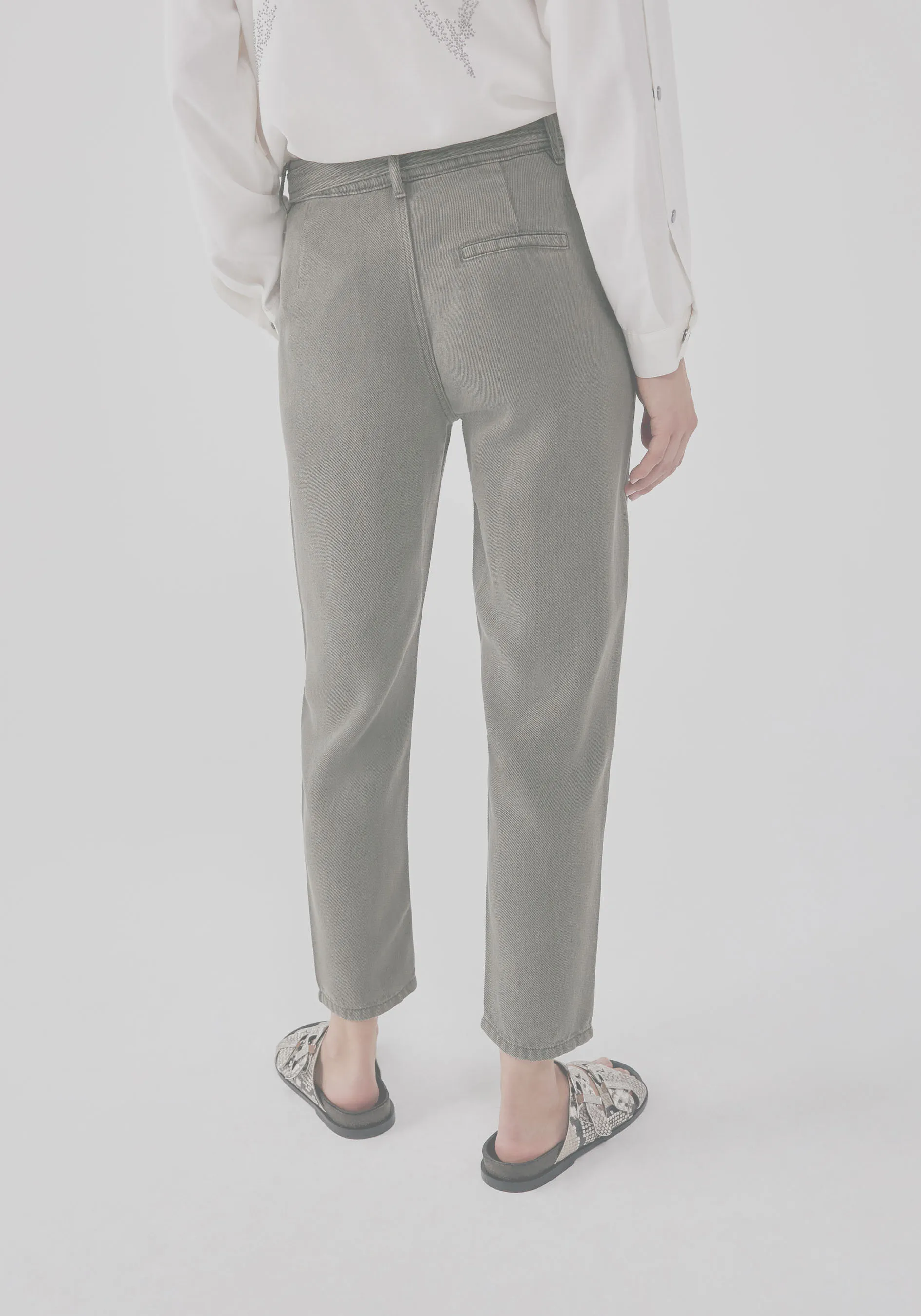 Belted Cropped Jeans