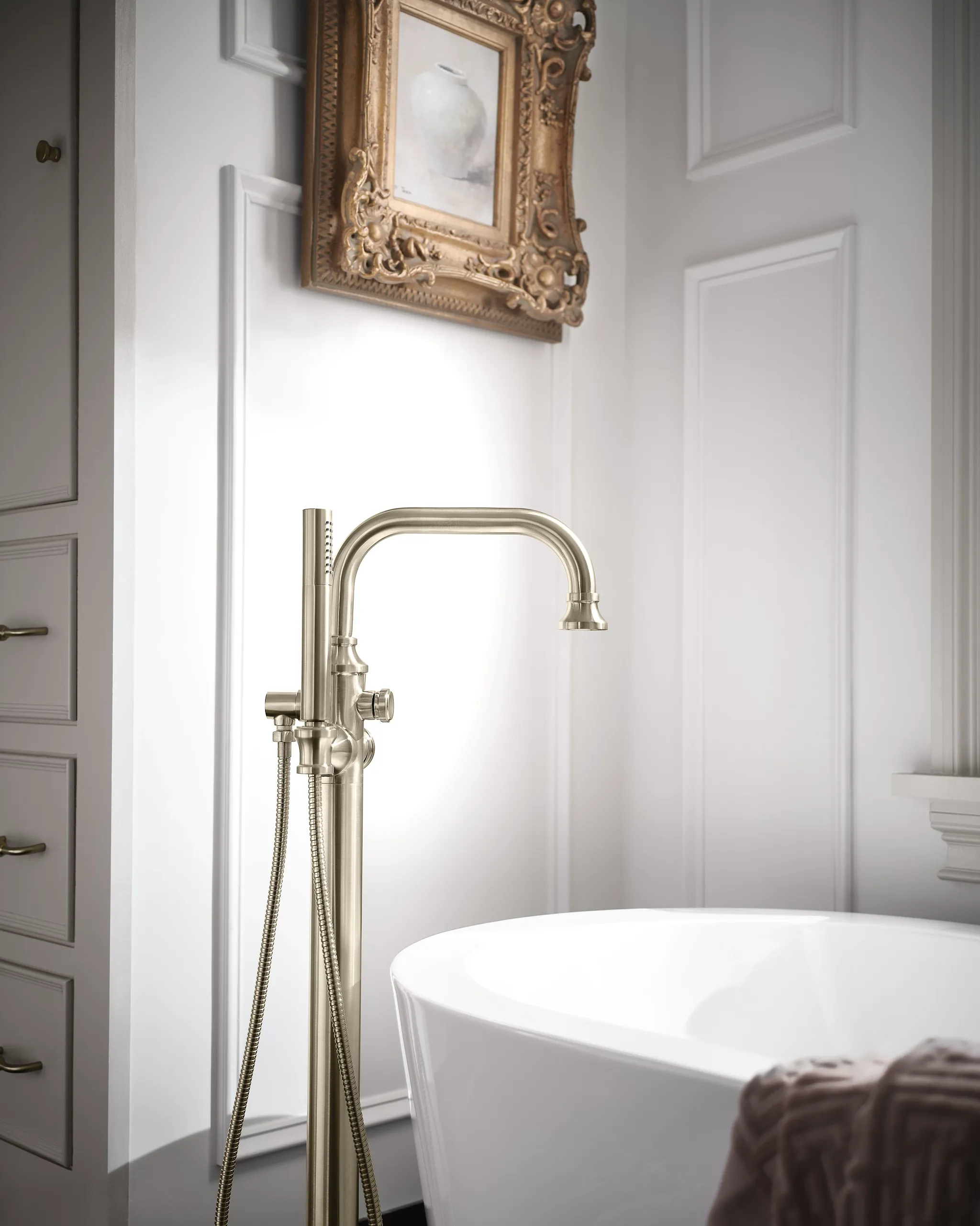 Colinet Chrome drawer pull