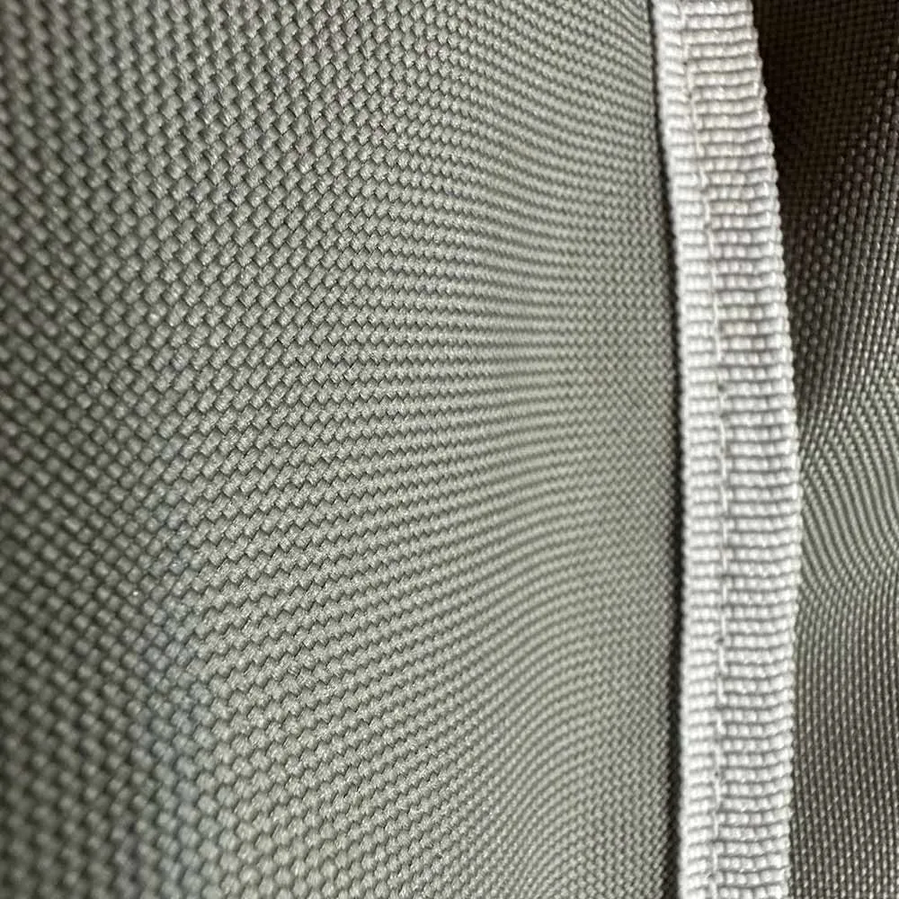 Coyote 30-inch Vinyl Light Gray Cover for Flat Top Grills CCVRFT-BIG