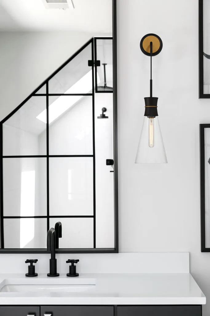 Quinn 1 Light Matte Black   Textured Gold Sconce
