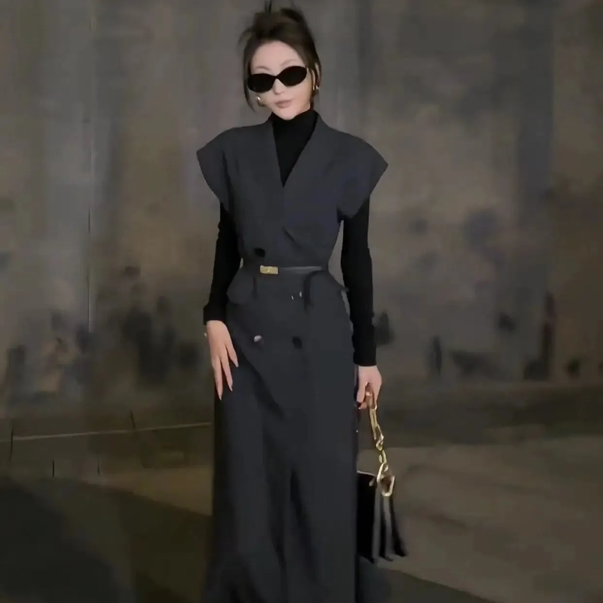 Trend4us Women's Chic Sleeveless Belted Trench Dress